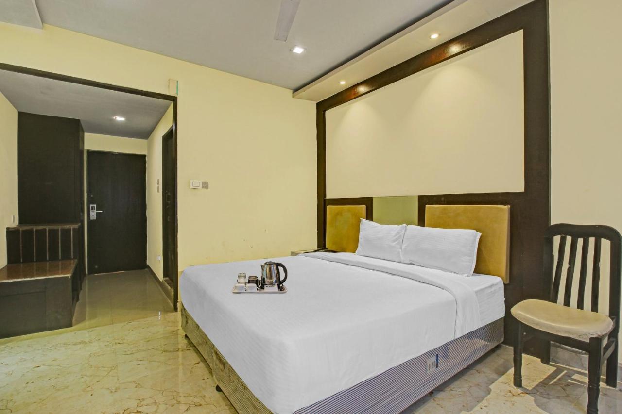 ホテルOyo Townhouse 707 Grand Krishna ハイデラバード エクステリア 写真